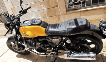 
										2015 Moto Guzzi V7 Stone full									